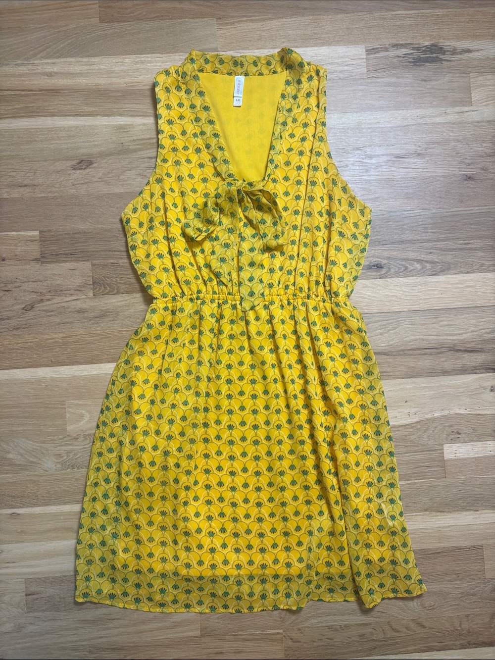Xhilaration Yellow Sleeveless Tie-Front Day Dress with Green Print Women’s L